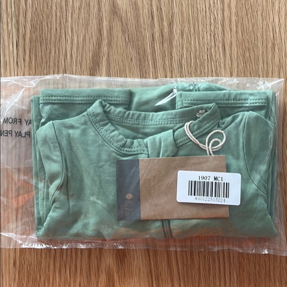 Kyte BABY Other - 🆕 Kyte Baby Zippered Romper in Matcha